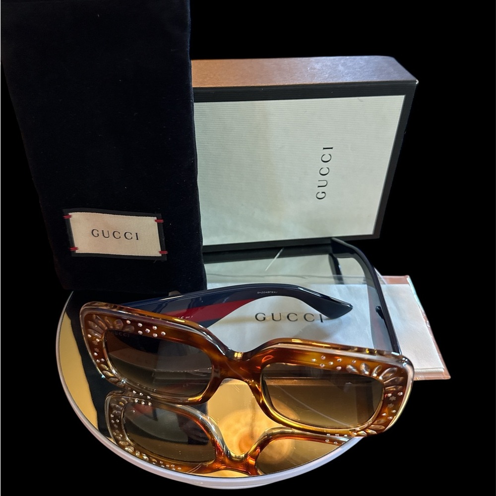 Gucci Brown Tortoiseshell Sunglasses - Picture 2 of 7